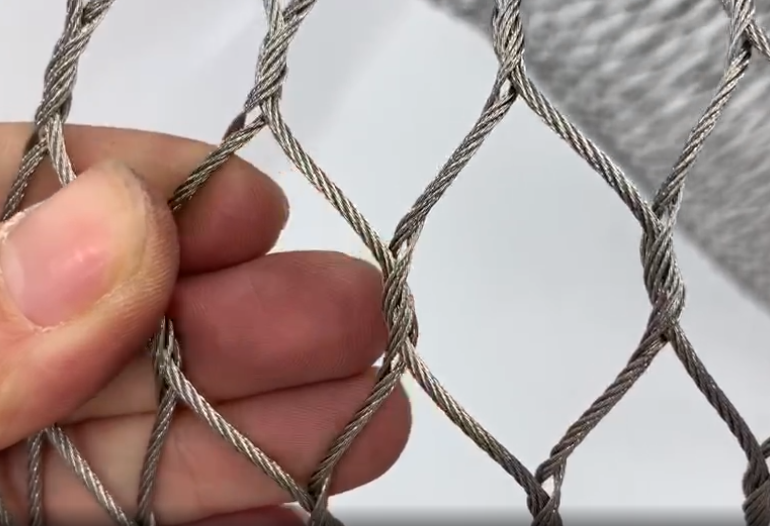 High Tensile Strength Flexible Animal Enclosure 316 Stainless Steel Wire Rope Mesh For Bird Netting Cage