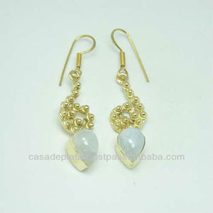 Pendientes Colgantes de Plata de Ley 925 con Baño de Oro y Piedra de Luna Arcoíris Clásica en Forma de Pera para Bodas, Compromisos y Fiestas - Product Image 2