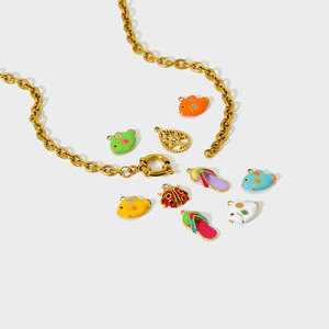 Pendentif Manna mignon en forme de goutte d'huile, petit poisson <span class=keywords><strong>rouge</strong></span> et coccinelle en 3D pour la fabrication de bijoux - Product Image 1