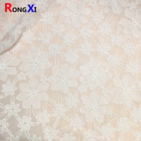 Prix de gros RXF2207 broderie de fleurs 3D coton oeillet dentelle blanc tissu personnalisé décontracté Piqué pour robes de femmes