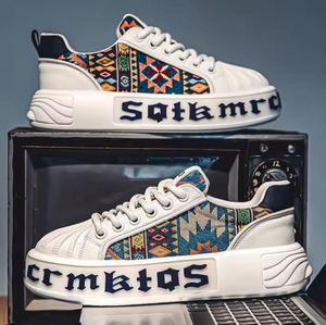 Chaussures de sport décontractées pour hommes, respirantes, doublées de maille, à enfiler, antidérapantes, pour la marche quotidienne, tendance mode toutes saisons - Product Image 2