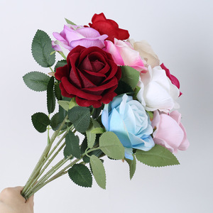 Rosa Artificial de Terciopelo con Tallo Individual y Hojas, Decoración para Bodas, Año Nuevo Chino, Navidad, San Valentín, Fiestas, Hogar y Mesa - Product Image 2