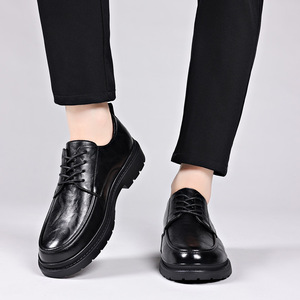 รองเท้าหนังผู้ชายสีดำ หัวมน แบบผูกเชือก เพิ่มความสูง 6 ซม. สำหรับใส่ทำงานหรือลำลอง - Product Image 3