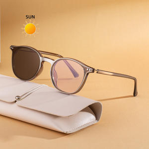 Gafas de Sol ZT-2894 para Hombre, Montura TR, Lentes de PC con Protección UV400 Clase 2, Color Negro, Cubierta Magnética, Diseño Moderno - Product Image 1