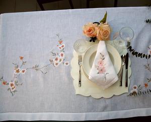 Mantel de Lino Color Rosa Pálido |   Mantel de Lino 100% Natural de Primera Calidad, Ecológico y Reutilizable, con Diseño Floral Suave - Product Image 2