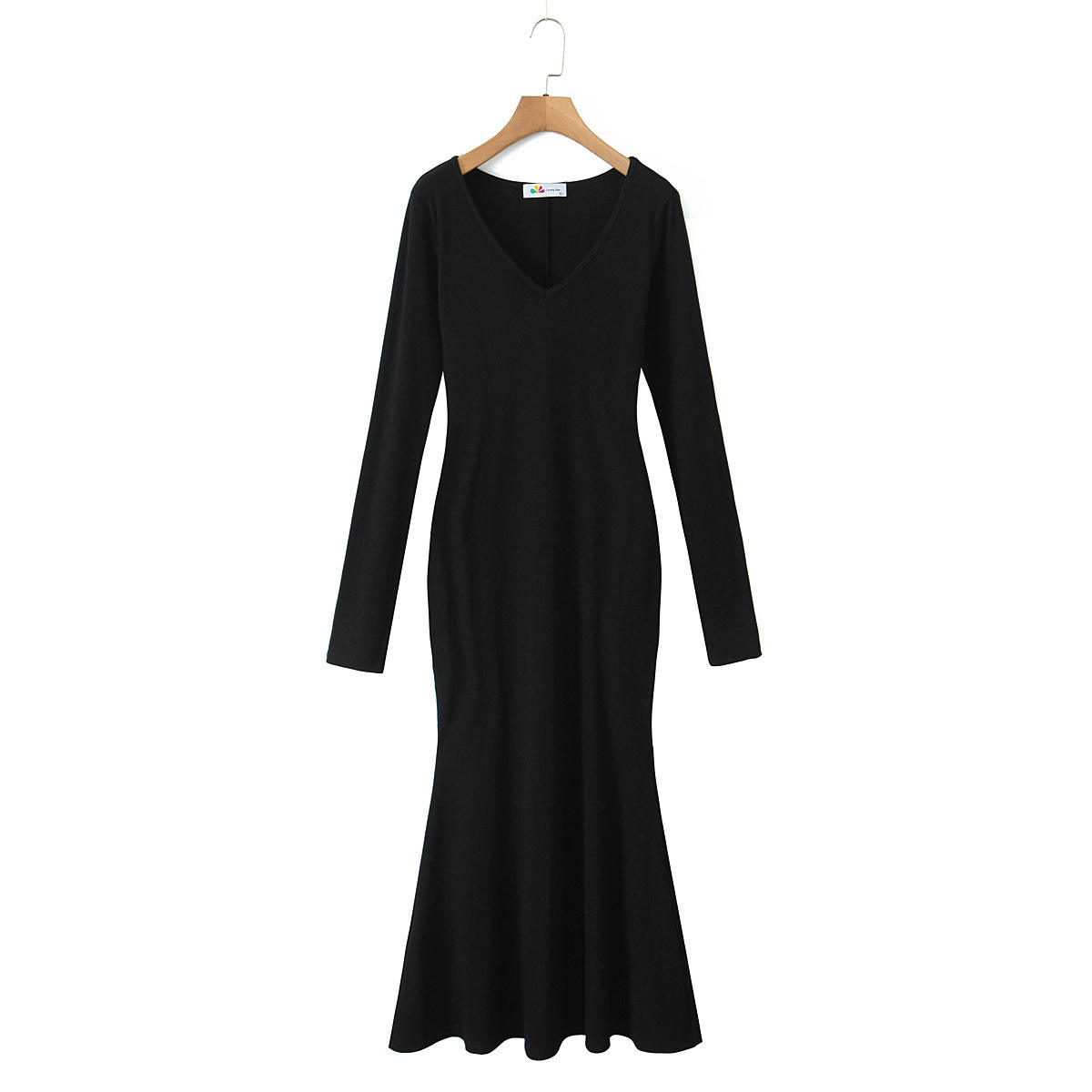 ชุดเดรสสีดำคลาสสิก