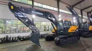 Excavadora Usada Hyundai 220LC-9S de 22.215 Toneladas con Motor Cummins y Caja de Cambios, Maquinaria de Construcción en Venta - Product Image 3