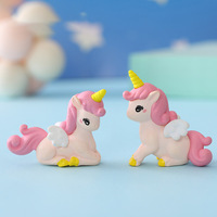 Figurines de chevaux de dessin animé miniatures en plastique, jouets de jardin féerique, mini licornes mignonnes, accessoires de voiture, décoration de fête d'anniversaire 3D