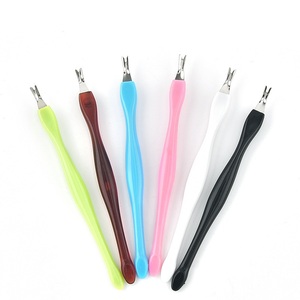 Strumento professionale per <span class=keywords><strong>manicure</strong></span> <span class=keywords><strong>e</strong></span> <span class=keywords><strong>pedicure</strong></span> strumento per la rimozione della cuticola delle unghie strumento per unghie della pelle morta spingi cuticole Trimmer per cuticole per unghie sfuse - Product Image 2