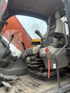 รถขุดตีนตะขาบ Doosan 215-9C ปี 2019 มือสอง น้ำหนัก 21.5 ตัน บุ้งกี๋ 0.92 เมตร กำลัง 115000 วัตต์ เครื่องจักรก่อสร้าง จากกวางตุ้ง - Product Image 6