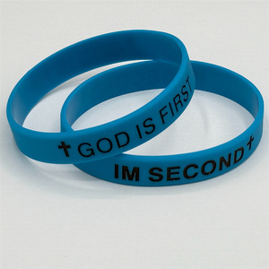 Braccialetto in Silicone con Incisione 'GOD IS FIRST IM SECOND' da 6mm, Pronto per la Spedizione - Product Image 6