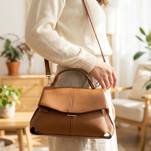 Sac à main sophistiqué pour femme, design chaise/bandoulière, haut de gamme, fermeture à rabat, vente en gros transfrontalière - Product Image 5
