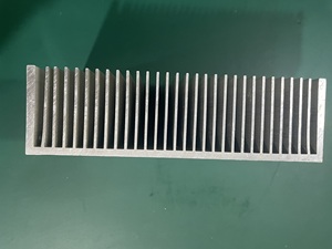 Dissipatore di calore ad alta densità in alluminio estruso ad alta potenza radiatore in alluminio radiatore raffreddato ad aria - Product Image 4
