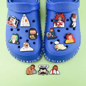 Nueva llegada al por mayor PVC personalizado Zueco árabe lindo dibujos animados <span class=keywords><strong>Karol</strong></span> <span class=keywords><strong>G</strong></span> personaje zapato encantos - Product Image 5