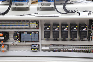 Machine de revêtement par rouleau UV pour panneaux plats en silicate de calcium/ciment fibreux, plaque de verre magnésium - Product Image 5