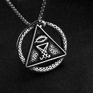 Collar con Colgante de Acero Inoxidable, Ojo que Todo lo Ve Geométrico, Joyería de Moda Unisex - Product Image 1