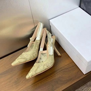 Nouvelles Escarpins de Mariage Haut de Gamme 2026, Design de Marque, Luxe Premium, Beige, à Bride Arrière, Ornées de Perles, Bout Pointu - Product Image 6