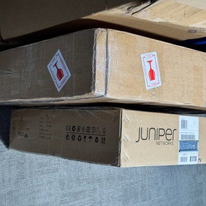 บอร์ดควบคุมสวิตช์ Juniper SCBE3-MX-S รุ่นปรับปรุง พร้อมฟังก์ชัน POE 32 พอร์ต 2.56 Tbps - Product Image 5