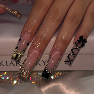 <span class=keywords><strong>Uñas</strong></span> Postizas Económicas al por Mayor, Color Rosa Suave con Temática Navideña, Copos de Nieve Plateados en 3D, Lazos Dulces, Ultra Largas, Semimanufacturadas, Aptas para Máquina - Product Image 1