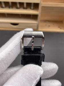 Montre à quartz rétro haut de gamme avec une grande couronne et une échelle claire pour homme - Product Image 3