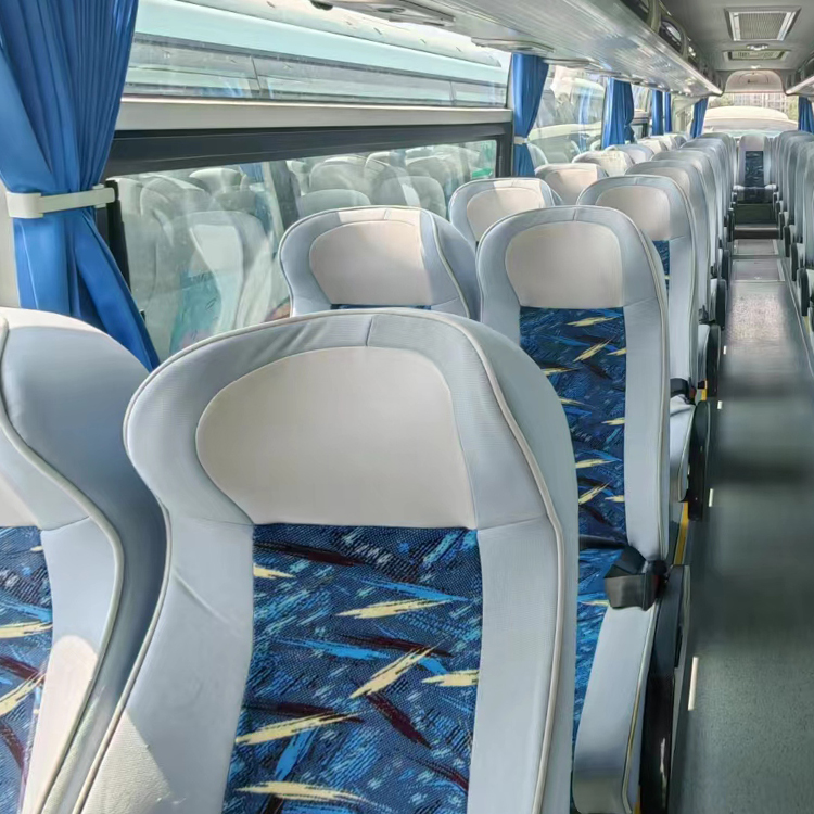 Двухслойный автобус со скидкой Yutong Bus 55 мест для продажи