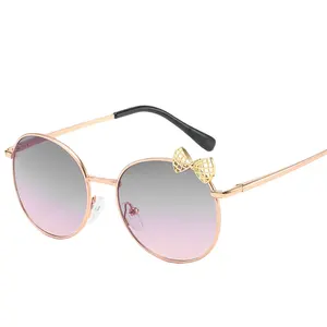 نظارات شمسية لطيفة للفتيات الصغيرات باللون الوردي للبيع بالجملة نظارات شمسية أنيقة للفتيات لعام 2021