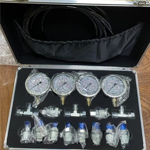 Kit de test de pression hydraulique portable pour excavatrice avec 4 manomètres - Product Image 2