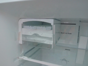ตู้เย็นสองประตูพร้อมกุญแจล็อค - Product Image 6