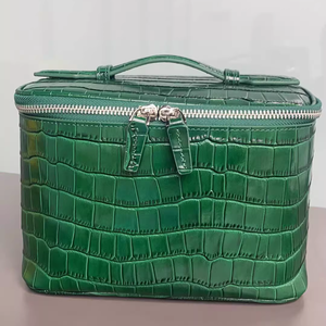 Bolsa de Aseo de PU con Diseño de Cocodrilo, Etiqueta de Cuero con Logotipo, Bolsa de Maquillaje de PU de Alta Gama, Bolsa de Lavado de Cocodrilo Personalizada para Viajes - Product Image 1