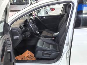 Volant à gauche d'occasion pour Golf 6 1.6 Turbo 4L Dark Sedan Comfort Edition 2012, boîte automatique, sans accident - Product Image 5