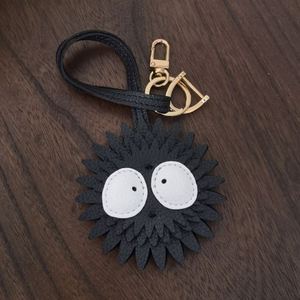 Porte-clés artisanal en cuir PU noir de haute qualité, en forme de boule de charbon, pour sacs, accessoires et décoration de clés de voiture - Product Image 5