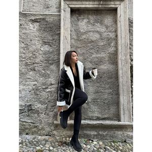 Abrigo de Invierno para Mujer TOPSHOW, Forrado de Piel Sintética - Ropa de Abrigo Negra y Crema al por Mayor para Otoño e Invierno - Product Image 4
