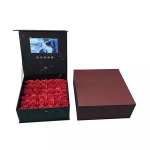 Nouvelle boîte à roses avec écran vidéo musical <span class=keywords><strong>pour</strong></span> cadeau <span class=keywords><strong>d</strong></span>'<span class=keywords><strong>anniversaire</strong></span>, cadeaux floraux de mariage <span class=keywords><strong>pour</strong></span> les invités - Product Image 2