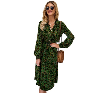 Green Envelope Clothing - Durable Mailing Solutions