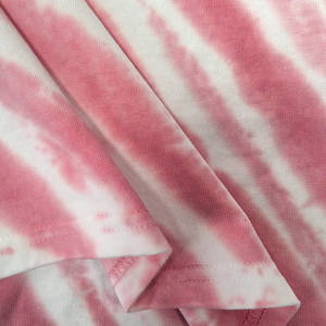 <span class=keywords><strong>Camiseta</strong></span> Premium de 220g 100% Algodón con Estampado Geométrico Tie-Dye - Personalizable, Cuello Redondo, Corte Regular, Transpirable y Ecológica - Product Image 3