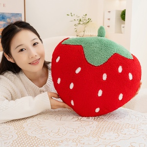 Cuscino a Forma di Fragola Carino, Cuscino Peluche Realistico a Forma di Fragola, Morbido Cuscino Imbottito per Decorazione Casa - Product Image 2