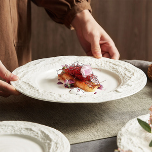 Nuevos platos de carne con estampado de piedra en relieve de estilo europeo, platos de cerámica de lujo ligeros, hoteles, restaurantes, clubes, vajilla - Product Image 3