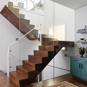 Rampe en <span class=keywords><strong>verre</strong></span> pour l'extérieur personnalisée avec balustrade en fer en alliage d'aluminium <span class=keywords><strong>Fixation</strong></span> de serrage en métal pour encastrement de <span class=keywords><strong>verre</strong></span> Cadre de balustrade pour balcon - Product Image 3