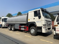 Camions-citernes Howo 6x4 multi-compartiments pour le transport séparé d'essence et de diesel en Afrique, à vendre