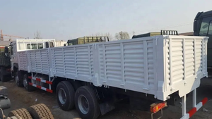 Camion de clôture Sinotruk Howo 12 roues 8x4 d'occasion - Product Image 4