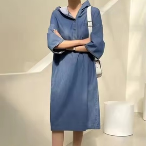 Nouvelle Robe Midi Décontractée en Jean pour Femme, Coupe Trapèze, Style Bohème, Patchwork Tissé, Épaules Tombantes, Capuche, Respirante, Écologique et Lavable - Product Image 1