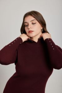 Robe Automne 2026 Pour <span class=keywords><strong>Femme</strong></span> en Maille Douce Bordeaux Respirante Longueur Genou <span class=keywords><strong>Taille</strong></span> Naturelle Silhouette Fourreau Simple Fente Arrière ODM - Product Image 5