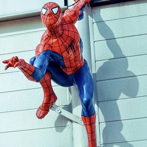 Décoration extérieure grandeur nature parc à thème décoratif résine Art cadeau <span class=keywords><strong>Super</strong></span> Man Cartoon Sculpture résine Spiderman Statue - Product Image 3