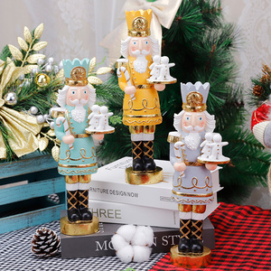 Redeco Nouveaux Ornements De Noël Personnalisés Résine Noyer Soldat Pain D'épice Homme <span class=keywords><strong>Casse</strong></span>-<span class=keywords><strong>Noisette</strong></span> Figurine De Noël Cadeau Décoration De La Maison - Product Image 3