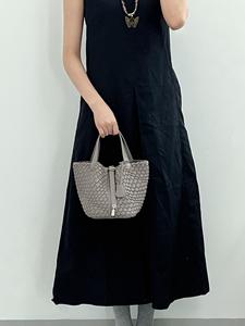 Portefeuilles et sacs à main doublés élégants et de haute qualité, sacs tissés pour femmes, sacs à main pour femmes - Product Image 2