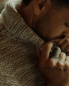 LOGOTIPO personalizado OEM y ODM Moda Cálido Color sólido Chaqueta de punto Mezcla de algodón Mohair o cárdigan de lana Suéter para hombres - Product Image 3