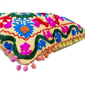 Housse de coussin florale imperméable Suzani faite à la main 16x16, style Ouzbékistan, broderie en coton uni, décoration pour la maison, l'hôtel, Halloween - Product Image 1