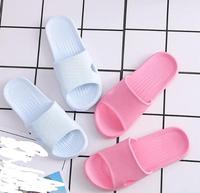 S05 Meilleur prix Pantoufles confortables antidérapantes douces pour la maison, la salle de bain, en plastique, vente en gros, pantoufles pour la maison, pantoufles de salle de bain