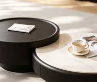 Table basse gigogne moderne et durable avec rangement, plateau en faux marbre, structure métallique, mobilier de salon minimaliste polyvalent