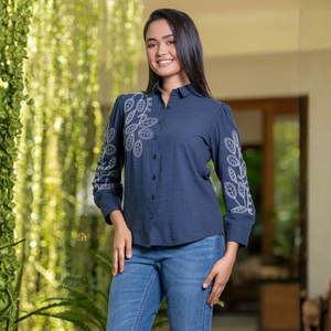 Blusa de Lino de Lujo en Dos Tonos Azul Grisáceo, Transpirable, para Uso en Diferentes Estaciones, para Mujer - Product Image 4